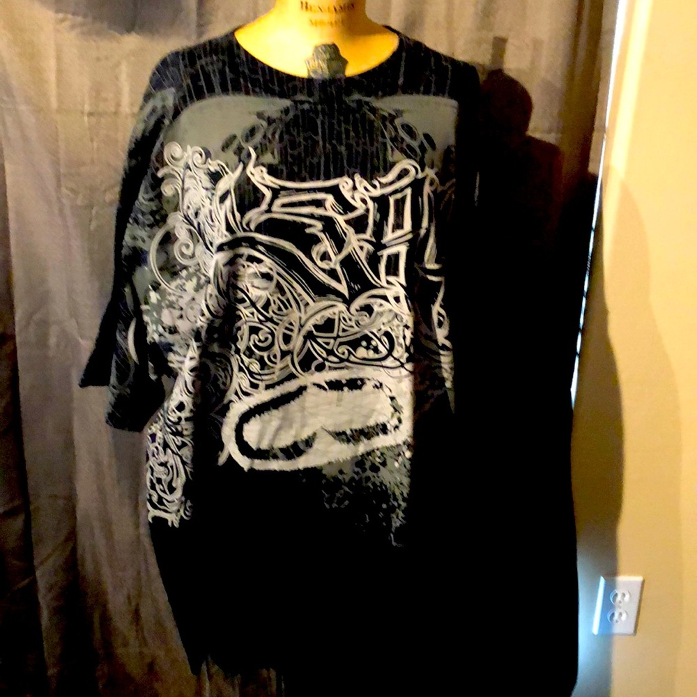 SRH Tee NWT Size M